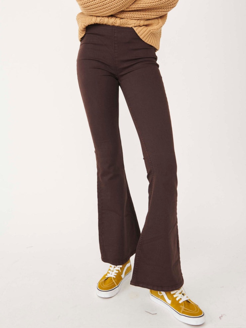 Free People Women’s We The Free Penny Pull-On Flare Jeans. Size 28.
